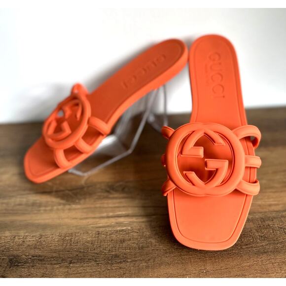 GUCCI Rubber Sz 9 / 39 Interlocking GG Discontinued Orange Slides Sandals NWOB - Picture 1 of 8